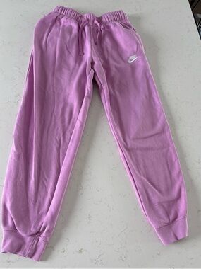 Nike woman’s Lavender Pink Joggers